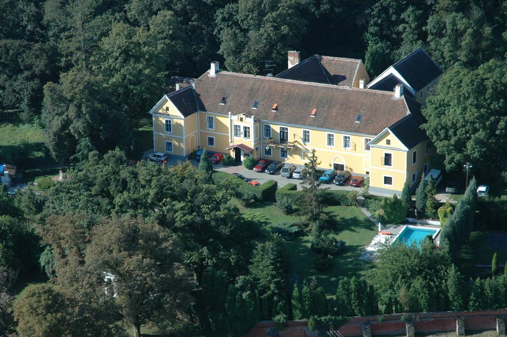 Kastelyfogado Sitke Hotell Eksteriør bilde